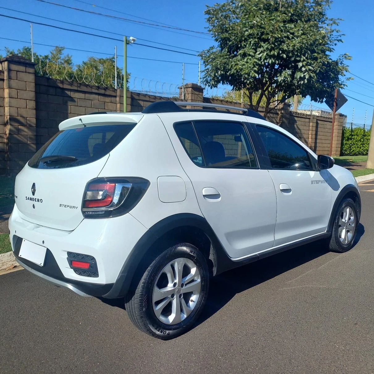RENAULT SANDERO