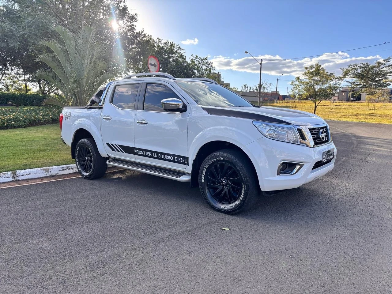 NISSAN FRONTIER