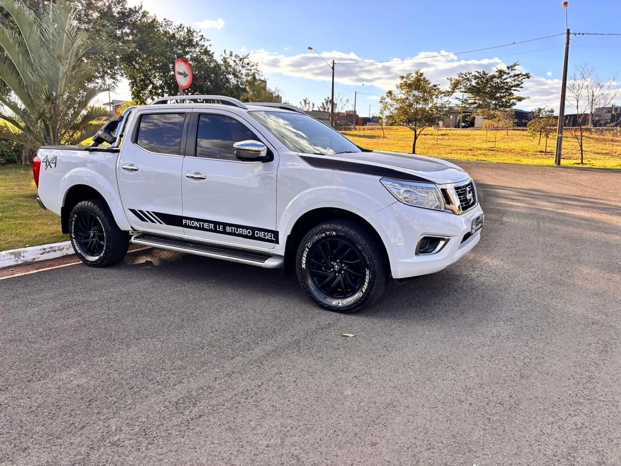 NISSAN FRONTIER