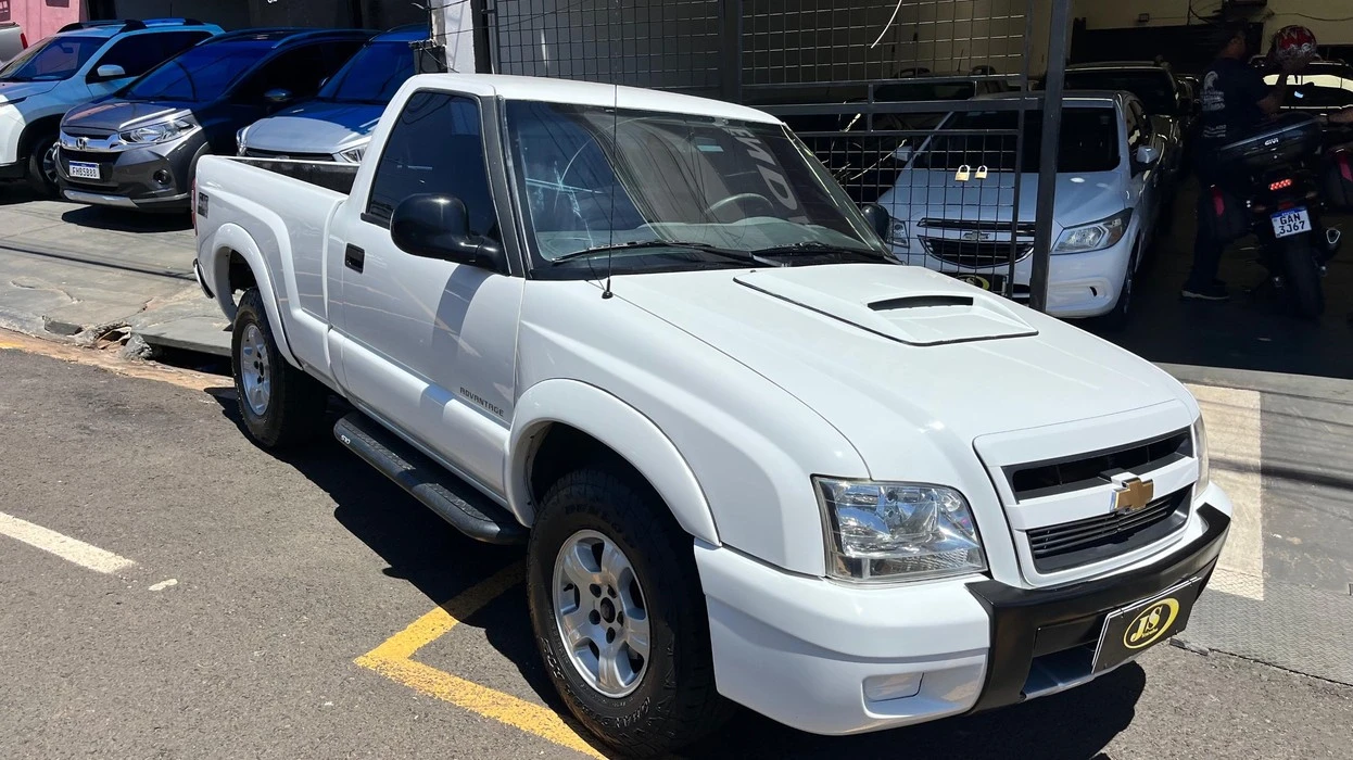 CHEVROLET S10