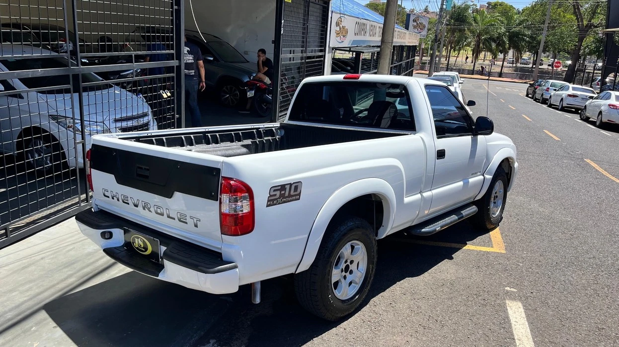 CHEVROLET S10