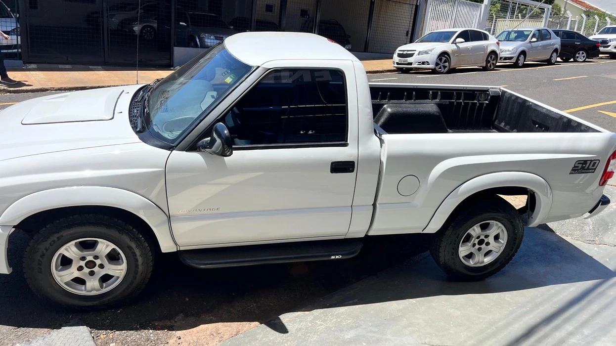 CHEVROLET S10