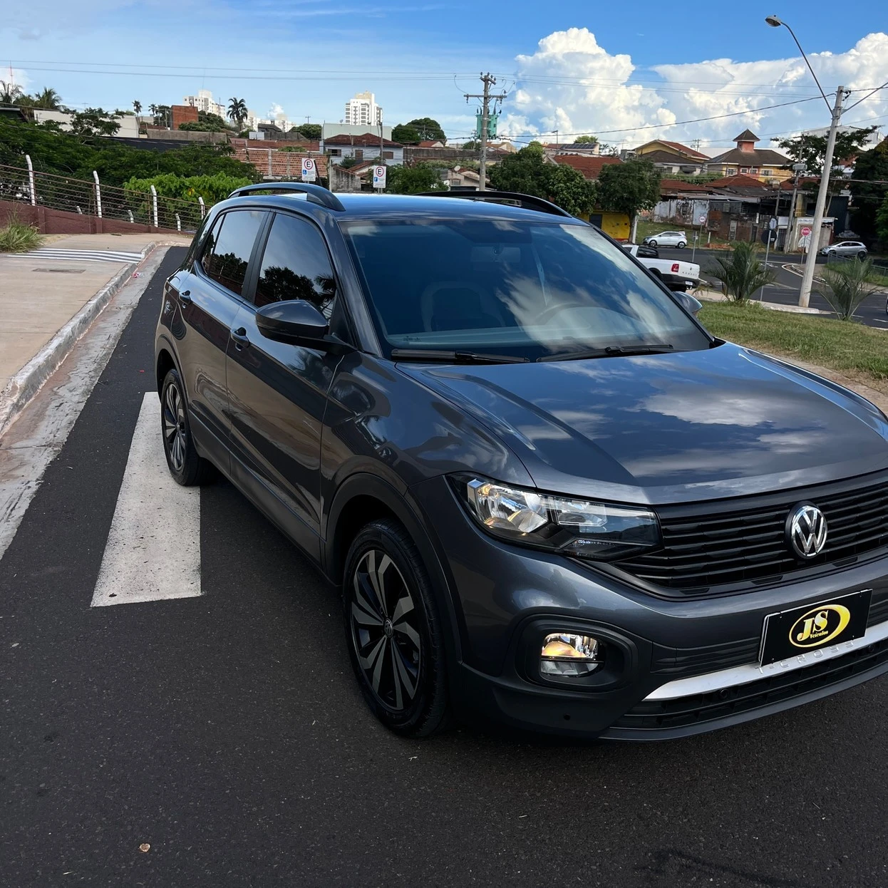 VOLKSWAGEN T-CROSS