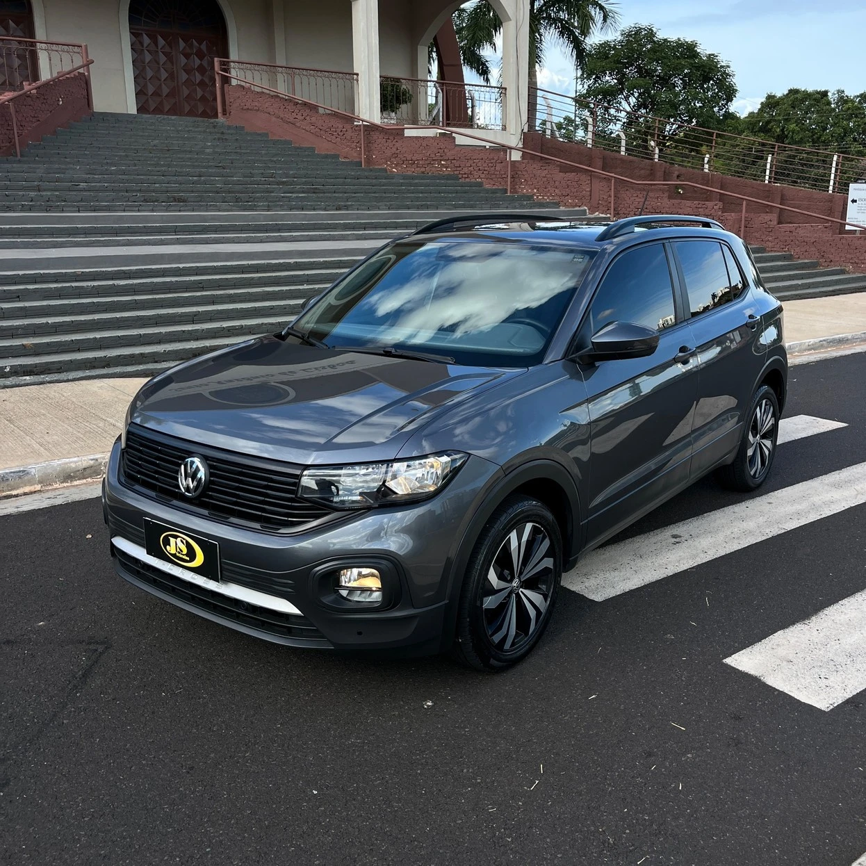 VOLKSWAGEN T-CROSS