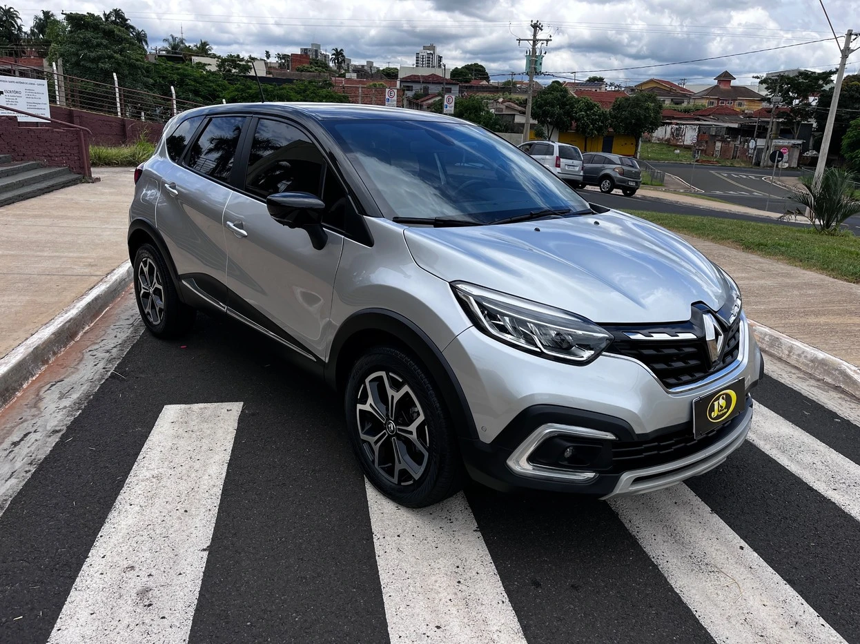 RENAULT CAPTUR