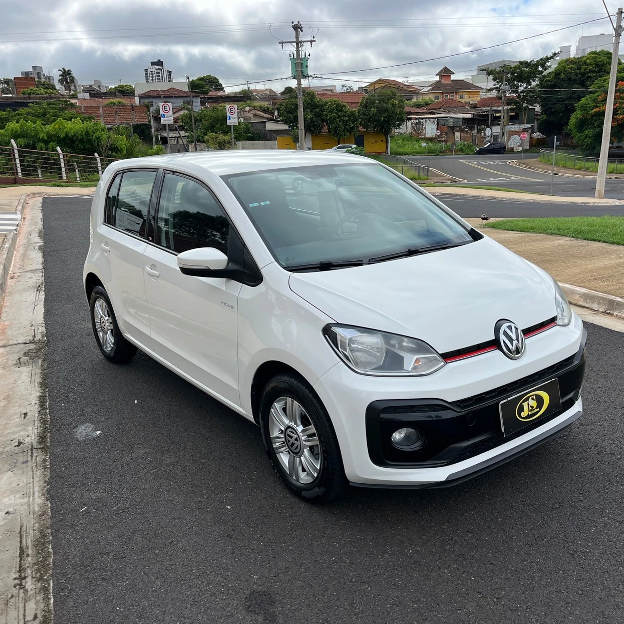 VOLKSWAGEN UP
