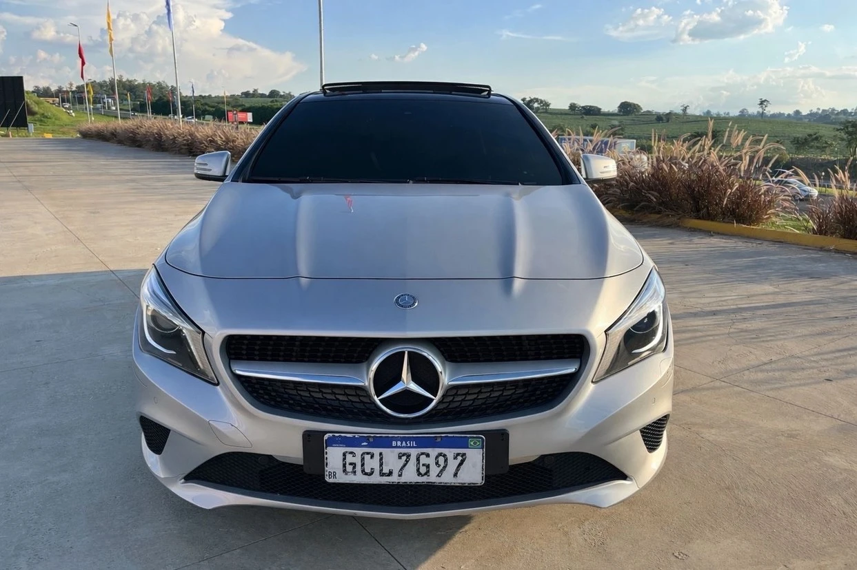 MERCEDES-BENZ CLA 200