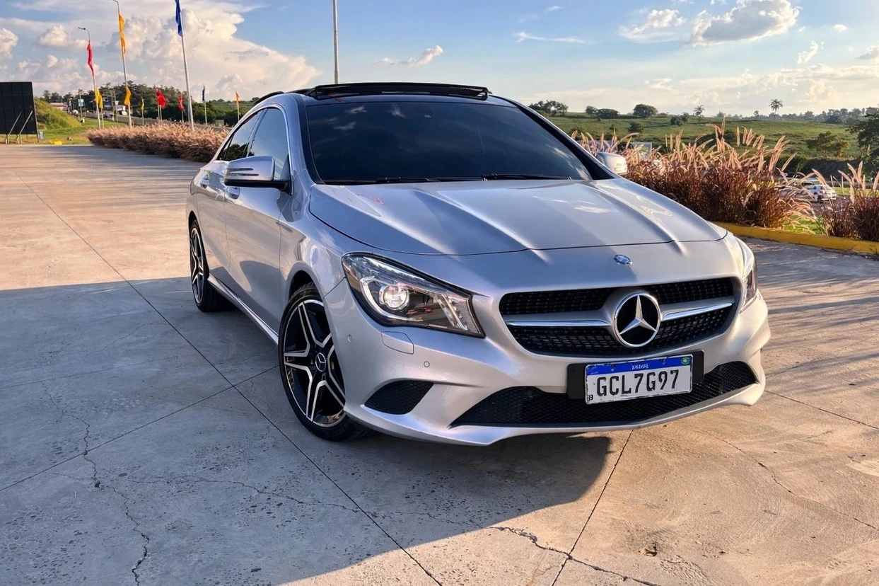MERCEDES-BENZ CLA 200
