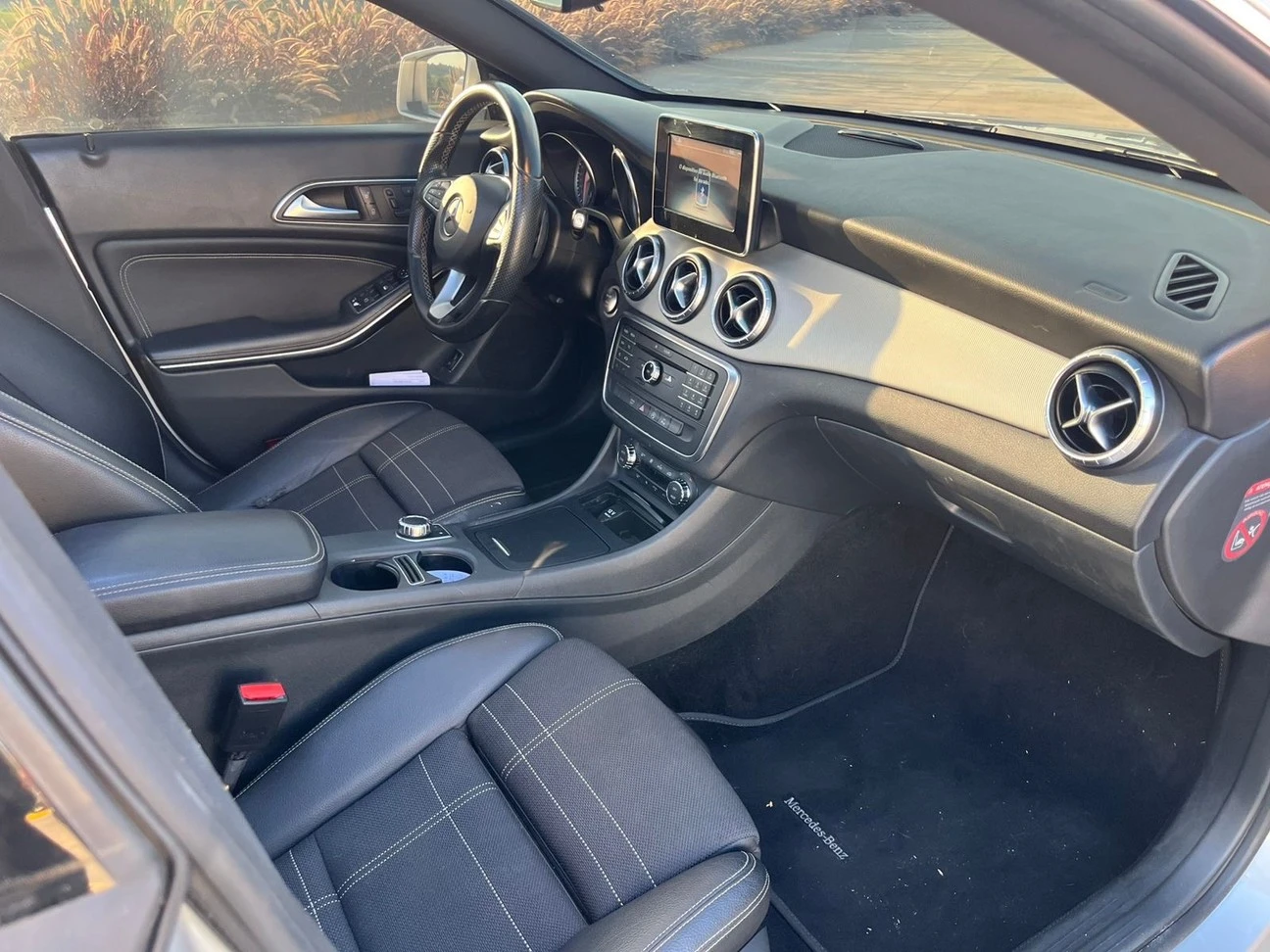 MERCEDES-BENZ CLA 200