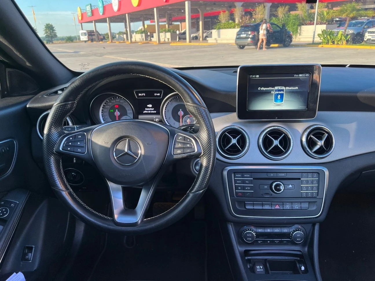 MERCEDES-BENZ CLA 200