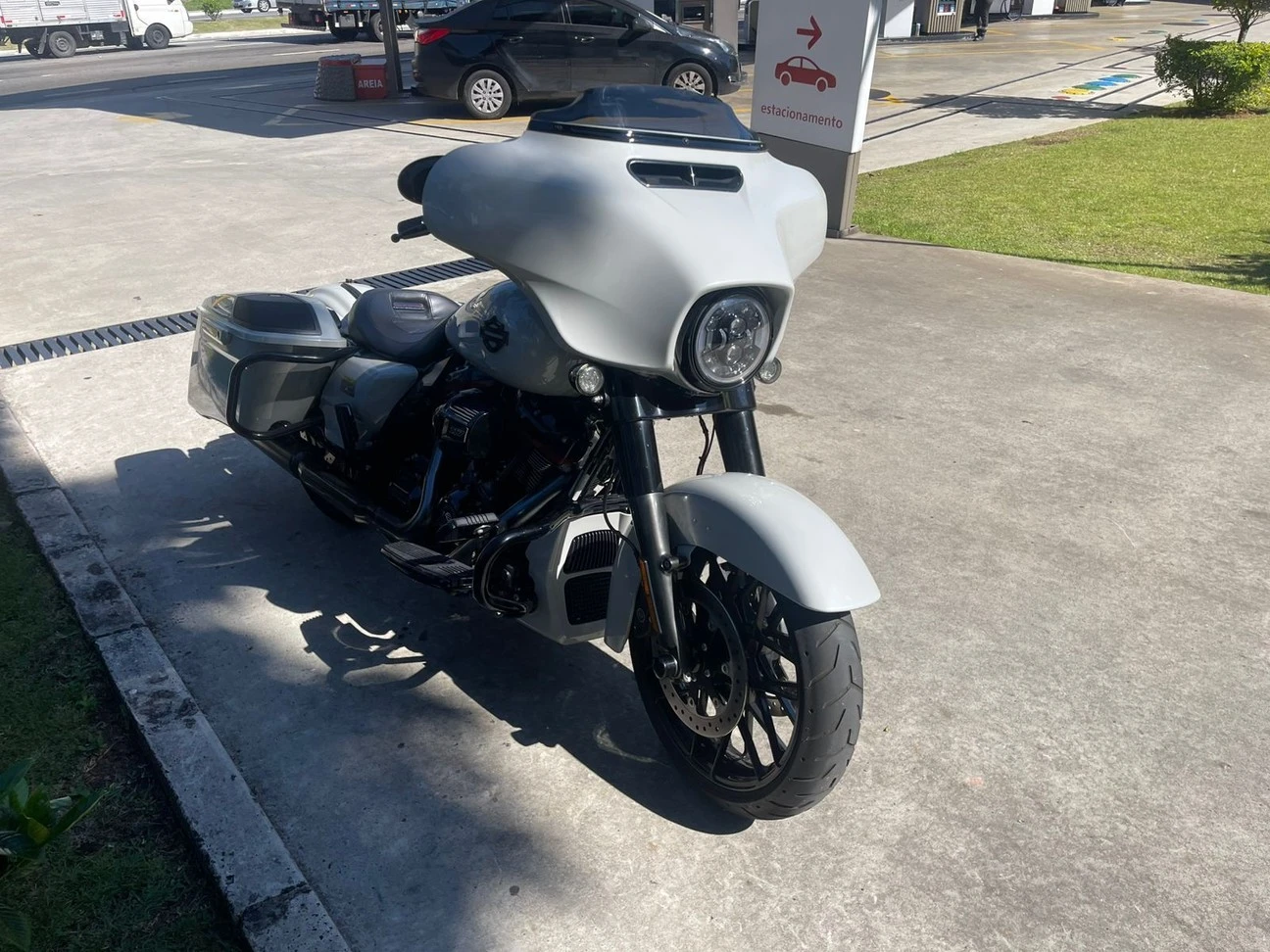 HARLEY-DAVIDSON CVO STREET GLIDE