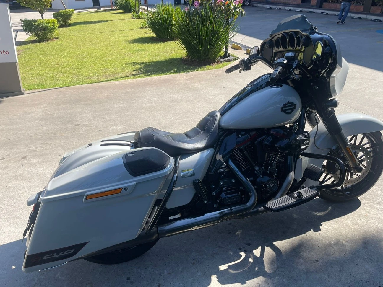 HARLEY-DAVIDSON CVO STREET GLIDE