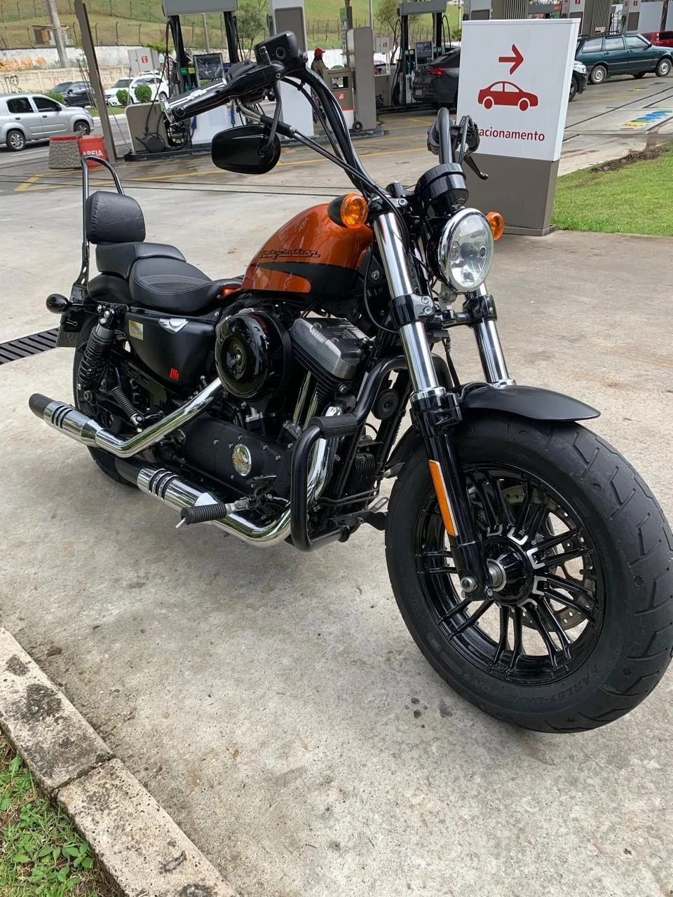 HARLEY-DAVIDSON SPORTSTER FORTY-EIGHT