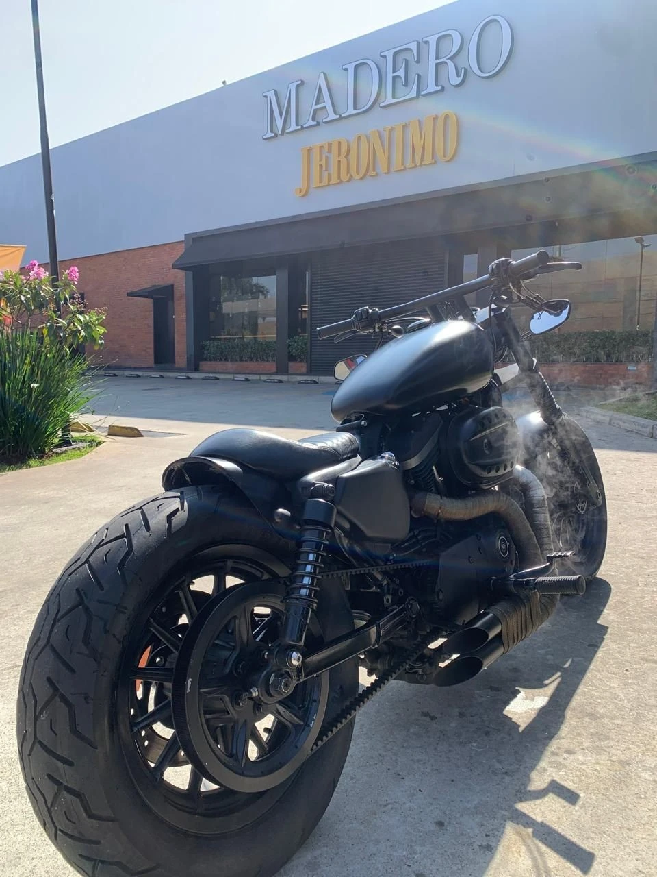 HARLEY-DAVIDSON SPORTSTER XL 883