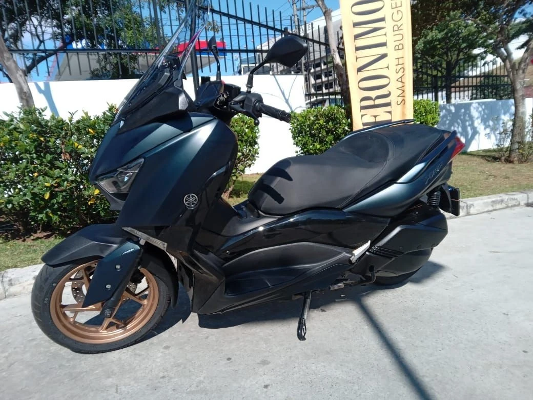 YAMAHA XMAX ABS