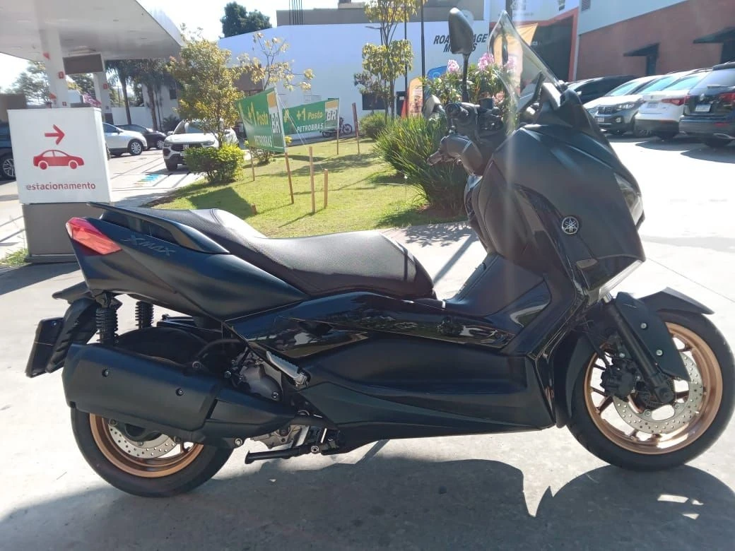 YAMAHA XMAX ABS