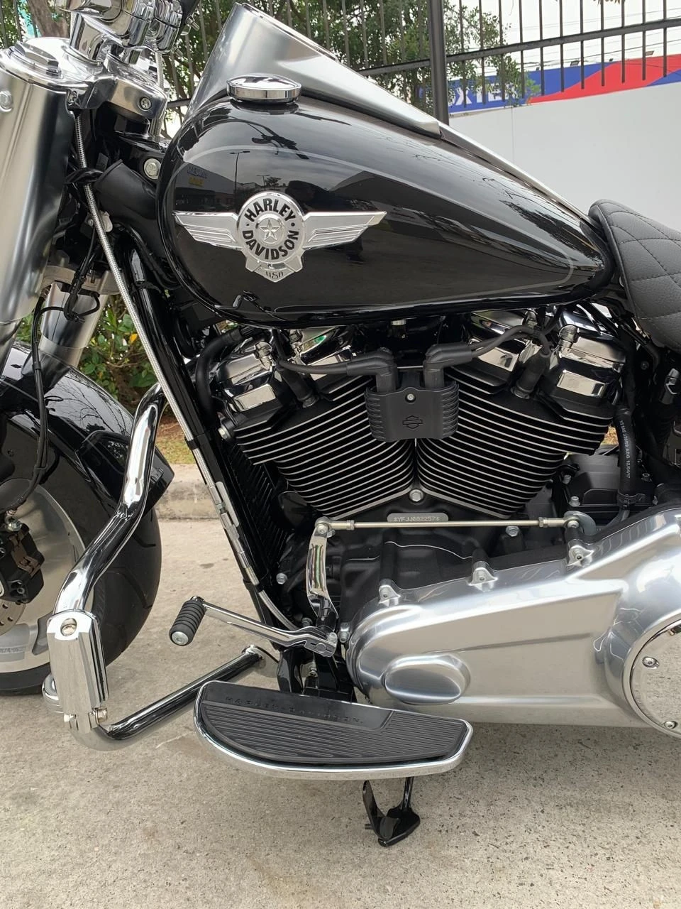 HARLEY-DAVIDSON SOFTAIL FAT BOB 107