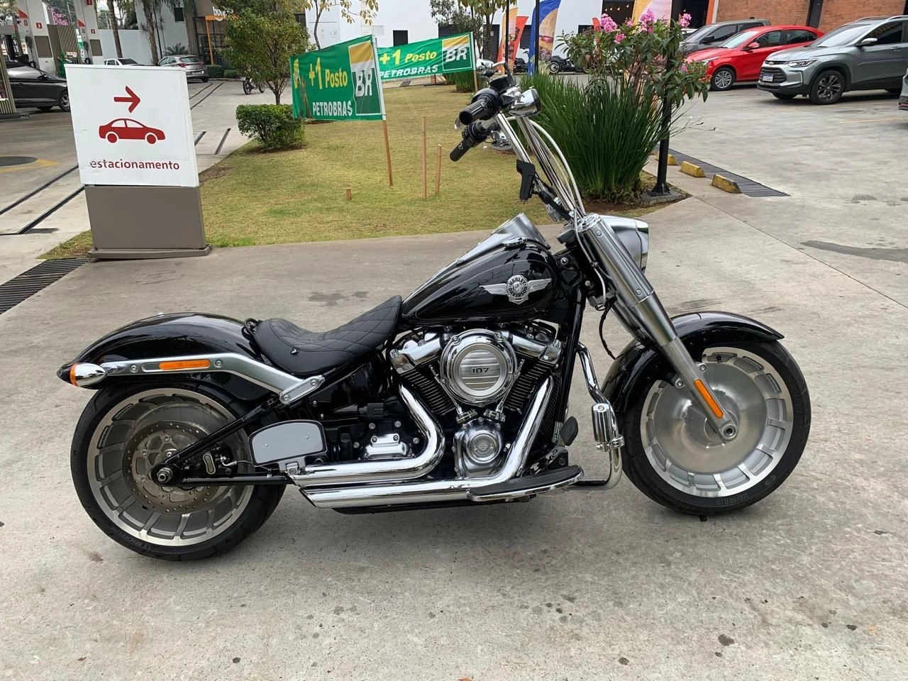 HARLEY-DAVIDSON SOFTAIL FAT BOB 107