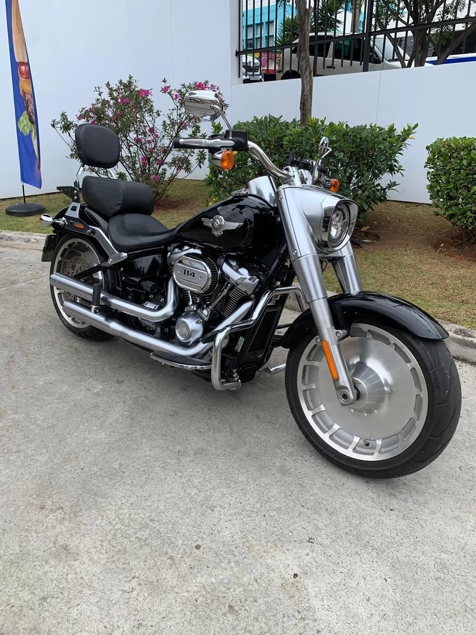 HARLEY-DAVIDSON SOFTAIL FAT BOY 114