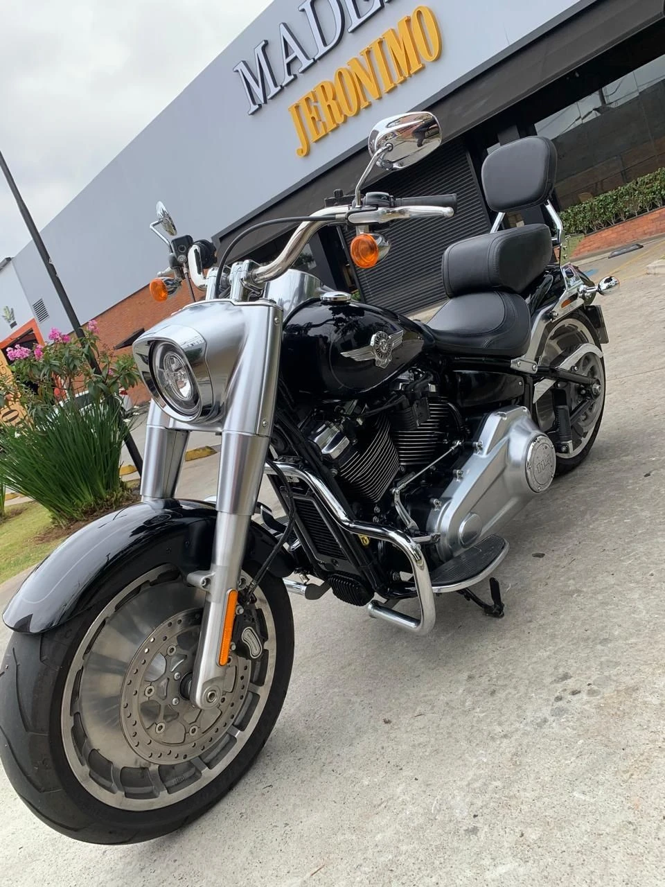 HARLEY-DAVIDSON SOFTAIL FAT BOY 114