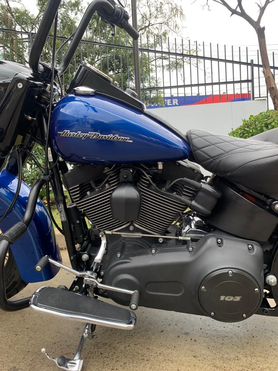 HARLEY-DAVIDSON SOFTAIL DELUXE