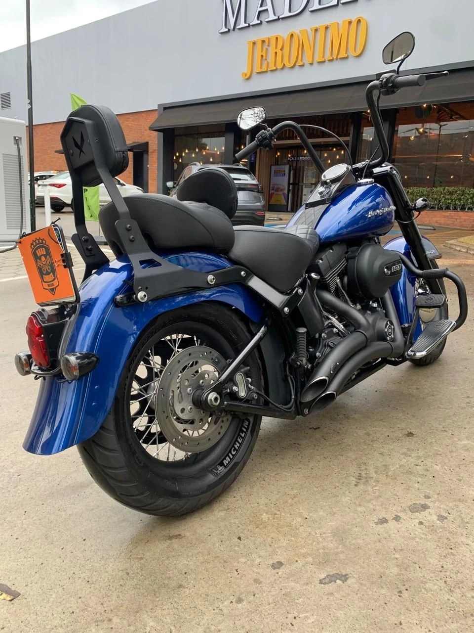 HARLEY-DAVIDSON SOFTAIL DELUXE