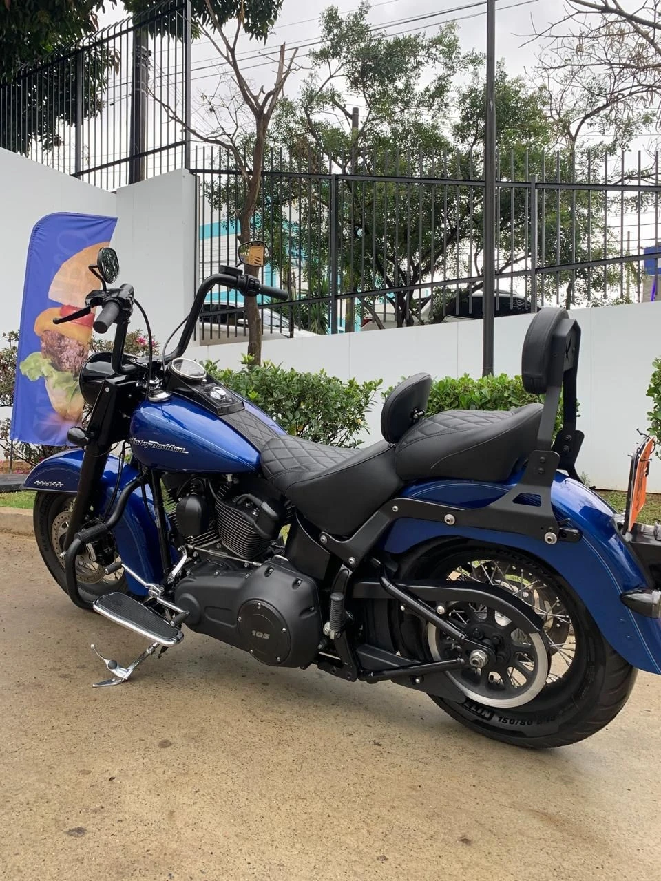 HARLEY-DAVIDSON SOFTAIL DELUXE
