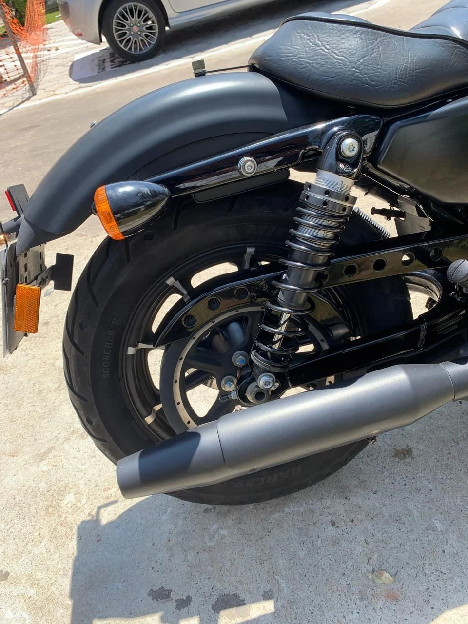 HARLEY-DAVIDSON SPORTSTER IRON 883