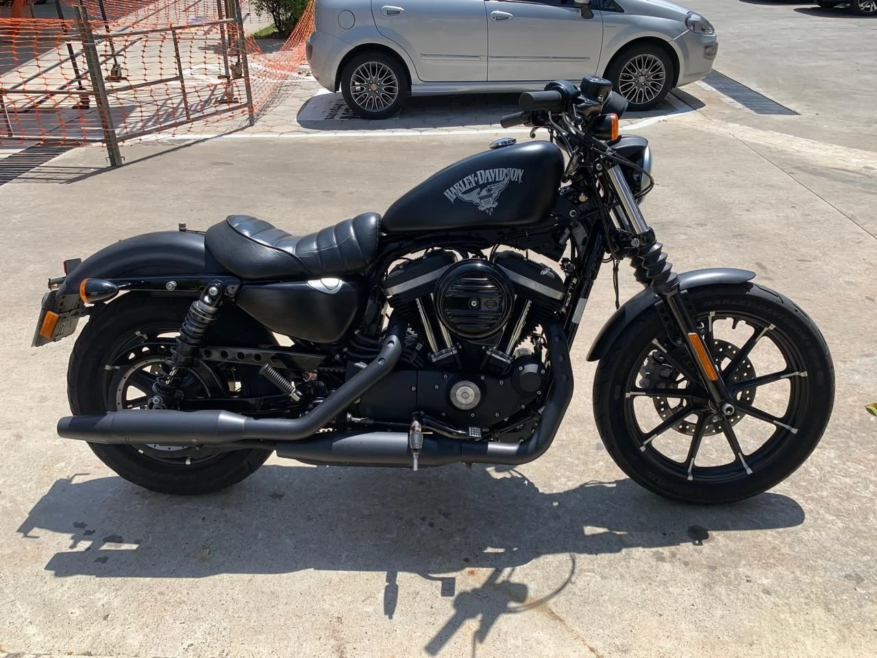 HARLEY-DAVIDSON SPORTSTER IRON 883