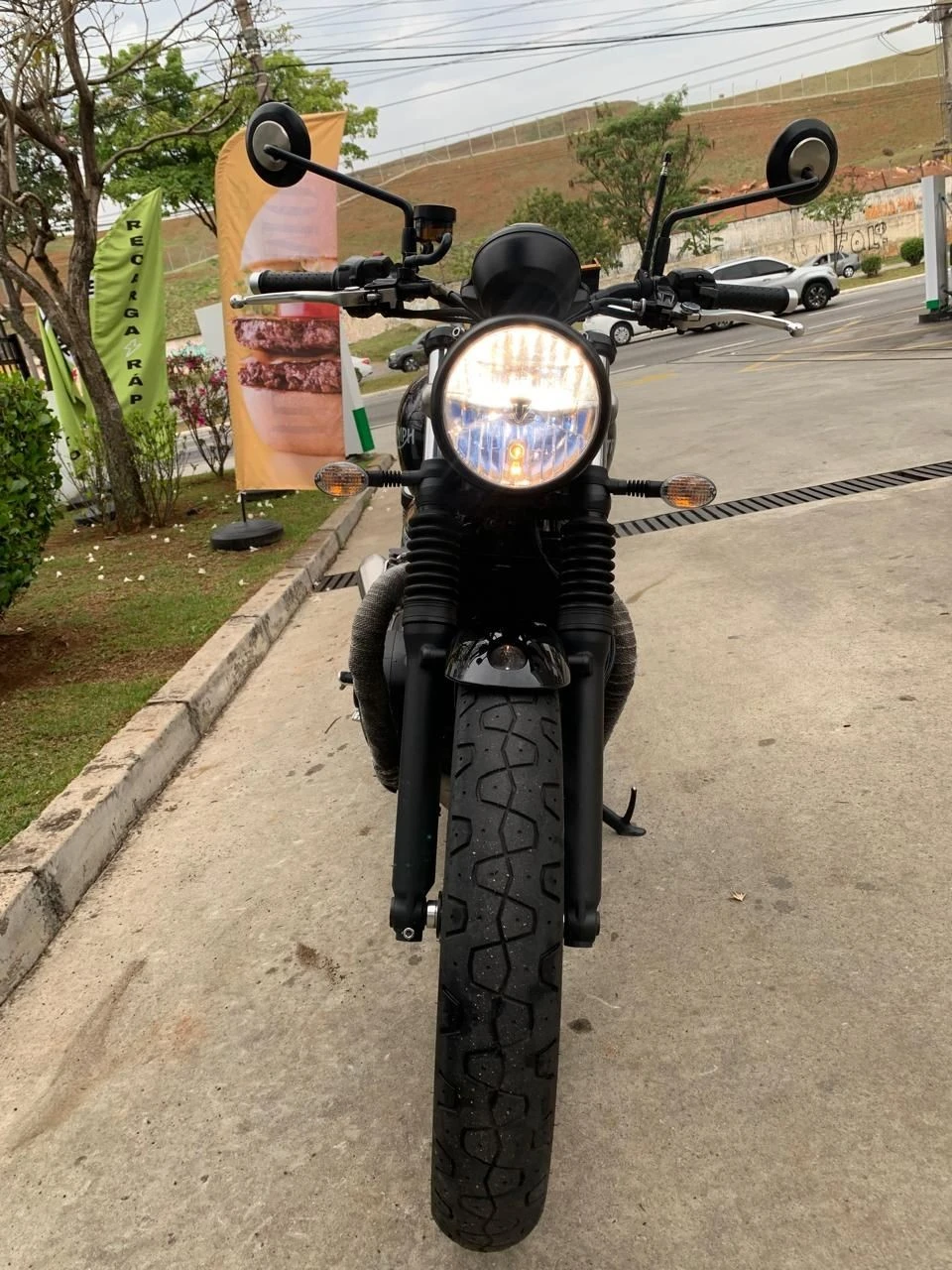 TRIUMPH SPEED TWIN 