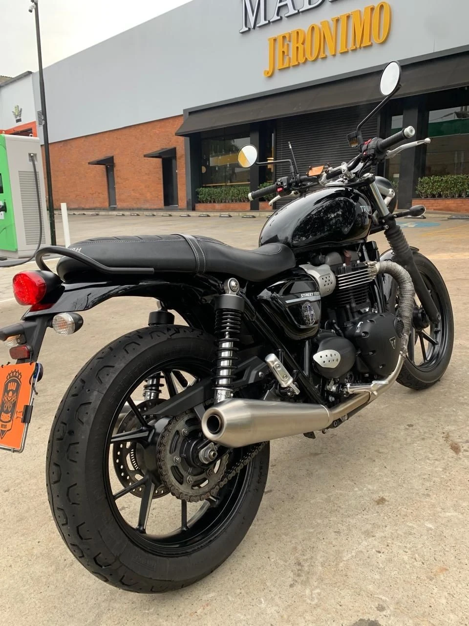 TRIUMPH SPEED TWIN 