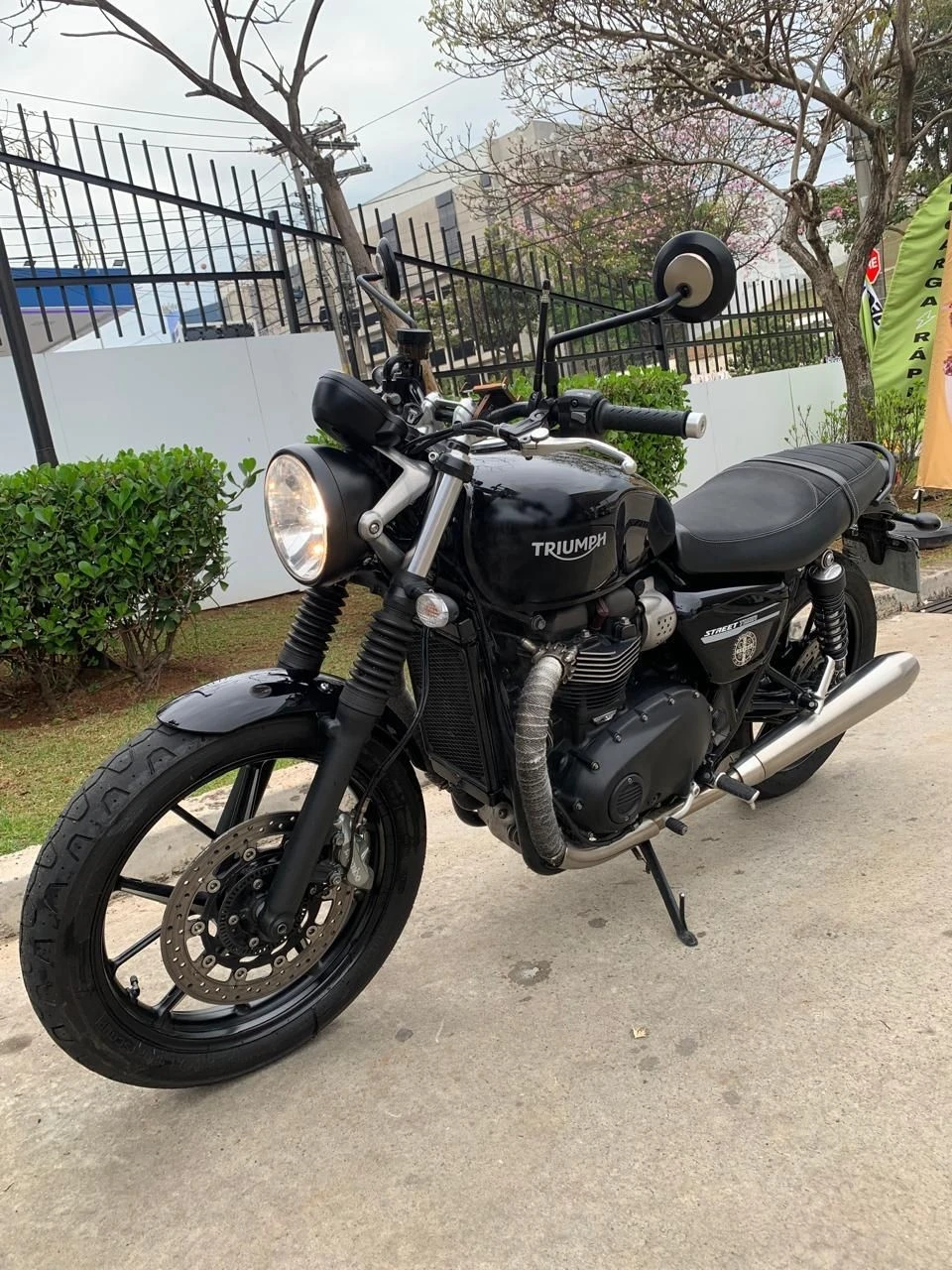 TRIUMPH SPEED TWIN 