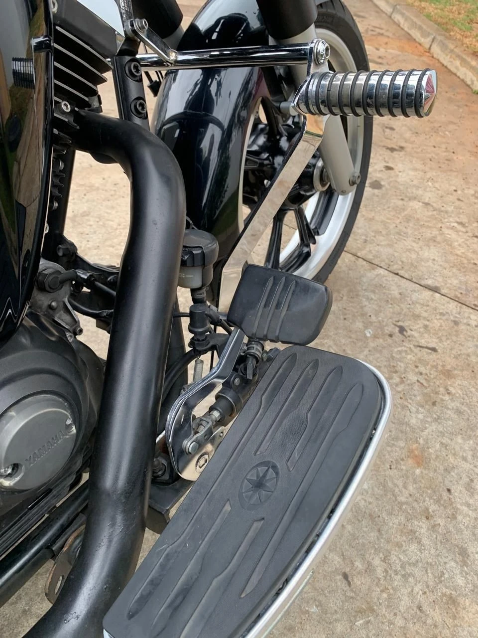 YAMAHA XVS 950A MIDNIGHT STAR