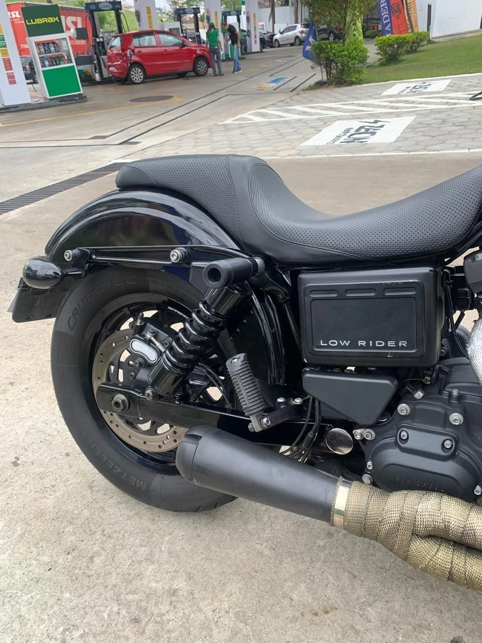 HARLEY-DAVIDSON DYNA LOW RIDER