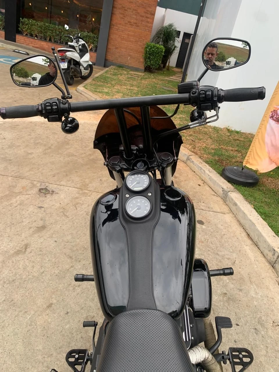 HARLEY-DAVIDSON DYNA LOW RIDER