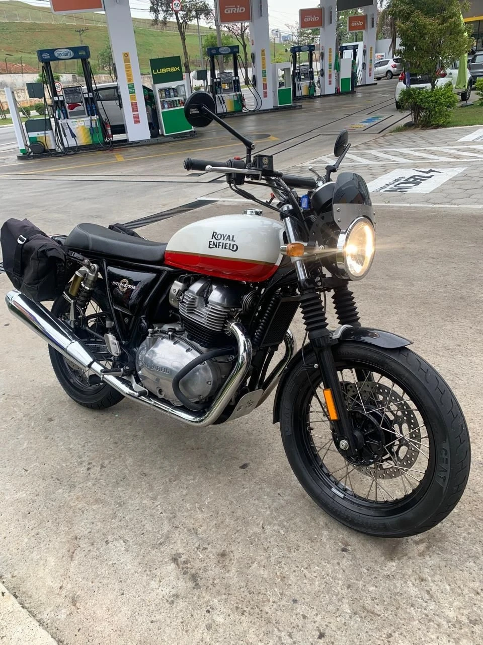 ROYAL ENFIELD INTERCEPTOR 