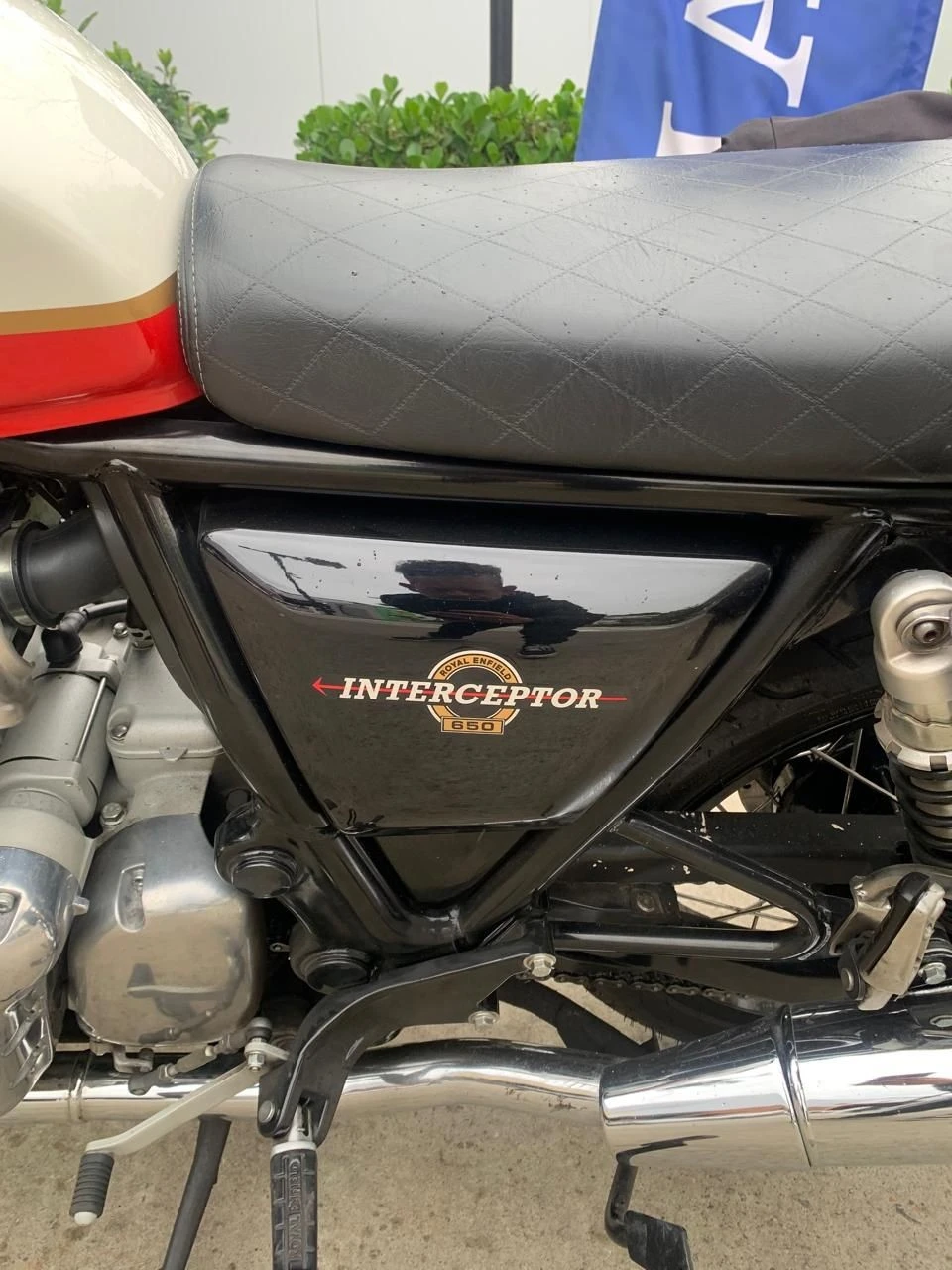 ROYAL ENFIELD INTERCEPTOR 