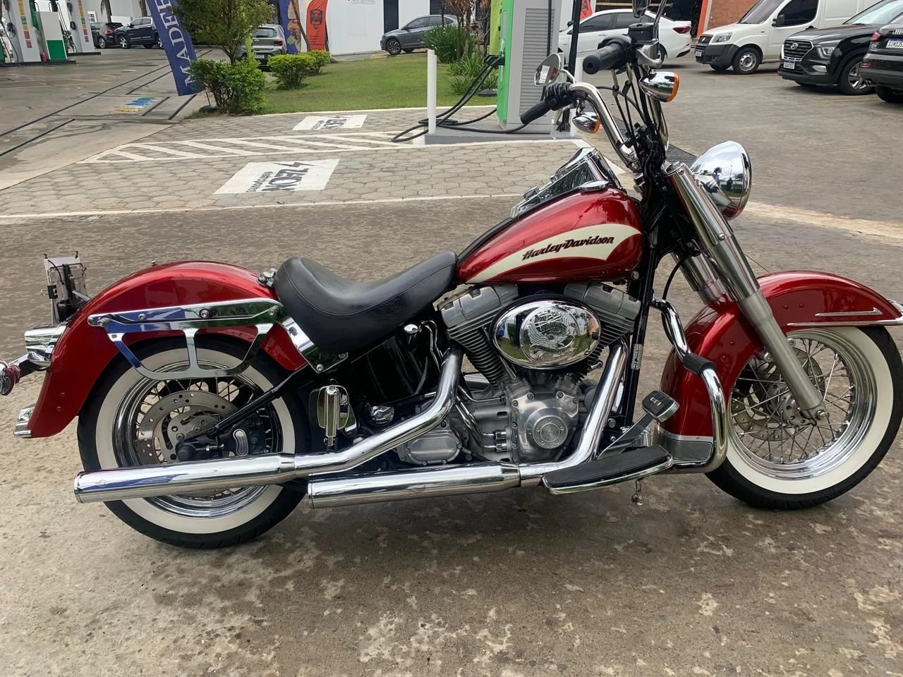 HARLEY-DAVIDSON HERITAGE SOFTAIL CLASSIC