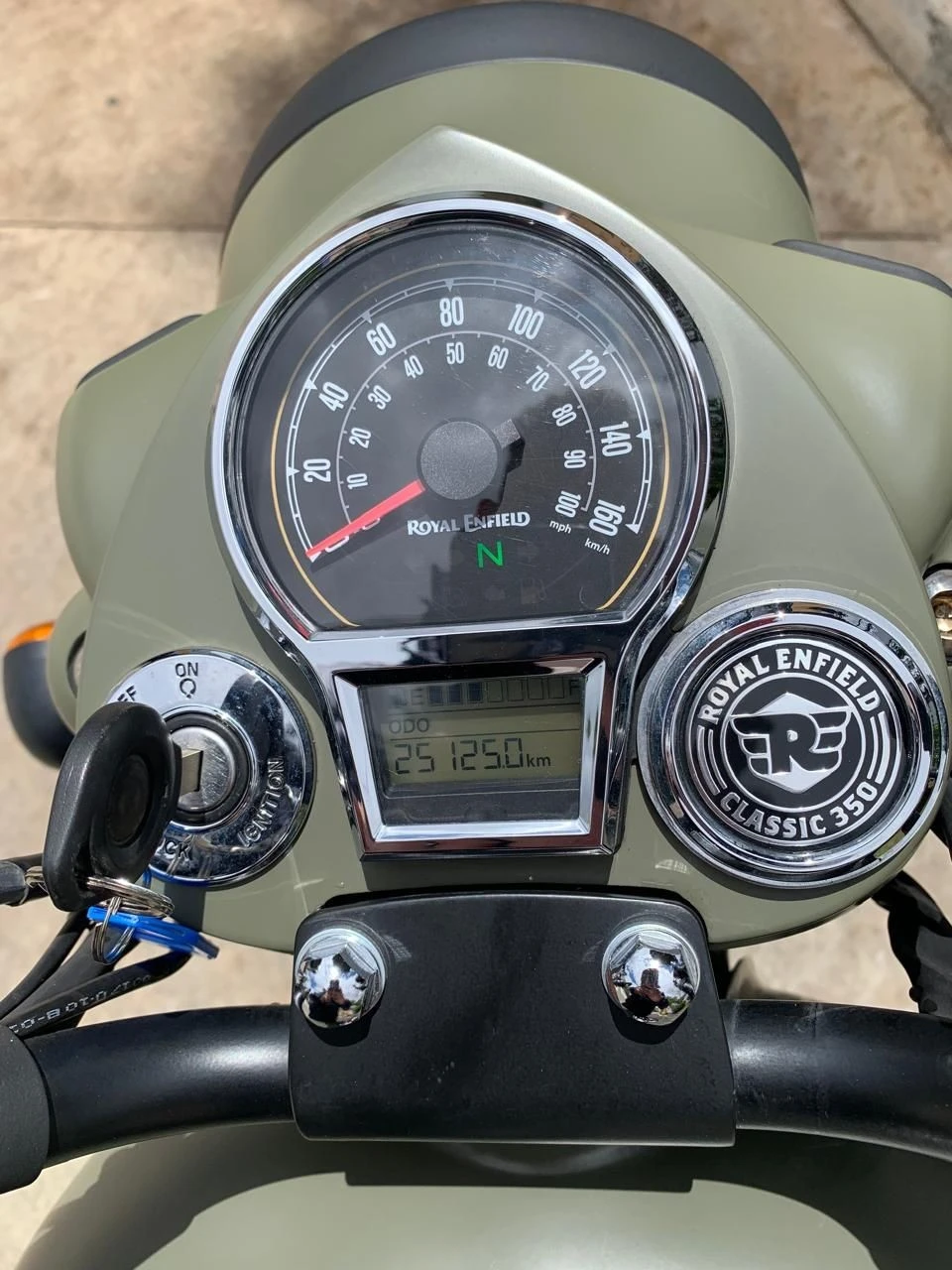 ROYAL ENFIELD CLASSIC 500