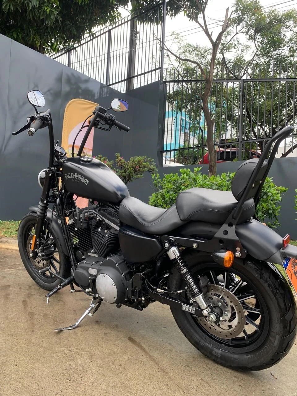 HARLEY-DAVIDSON SPORTSTER XL 883 N IRON