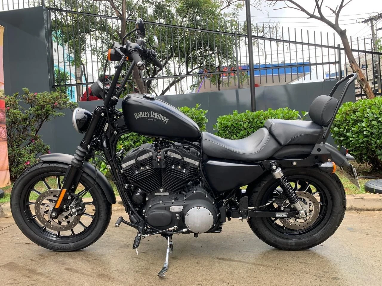 HARLEY-DAVIDSON SPORTSTER XL 883 N IRON