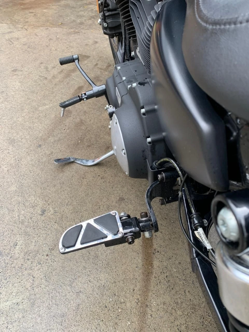 HARLEY-DAVIDSON SPORTSTER XL 883 N IRON