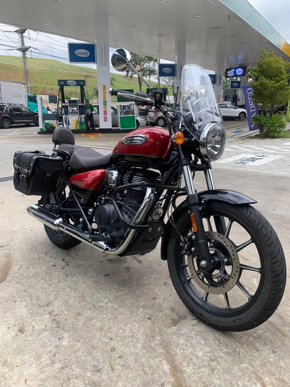 ROYAL ENFIELD METEOR 350 SUPERNOVA