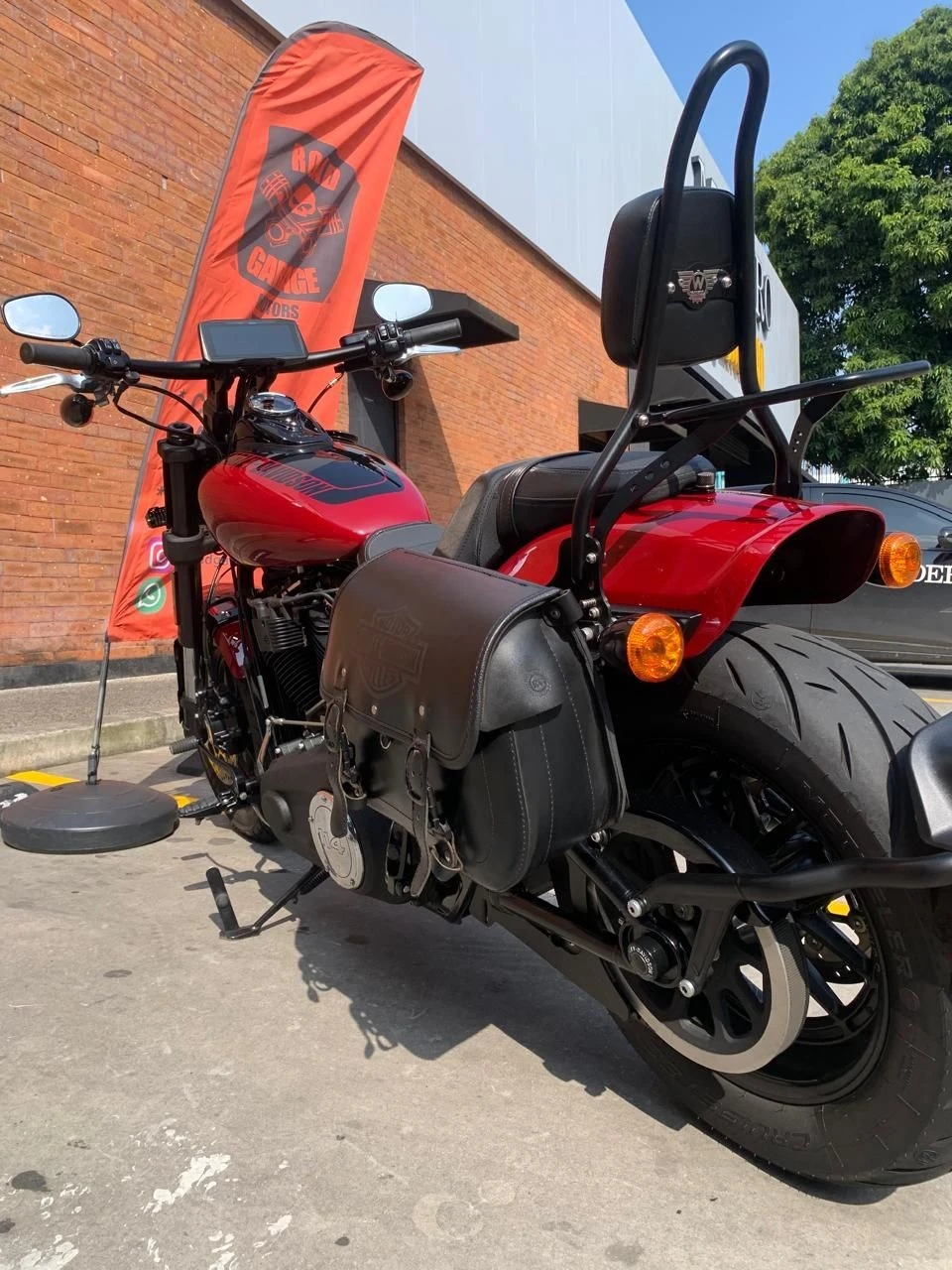 HARLEY-DAVIDSON SOFTAIL FAT BOB 114