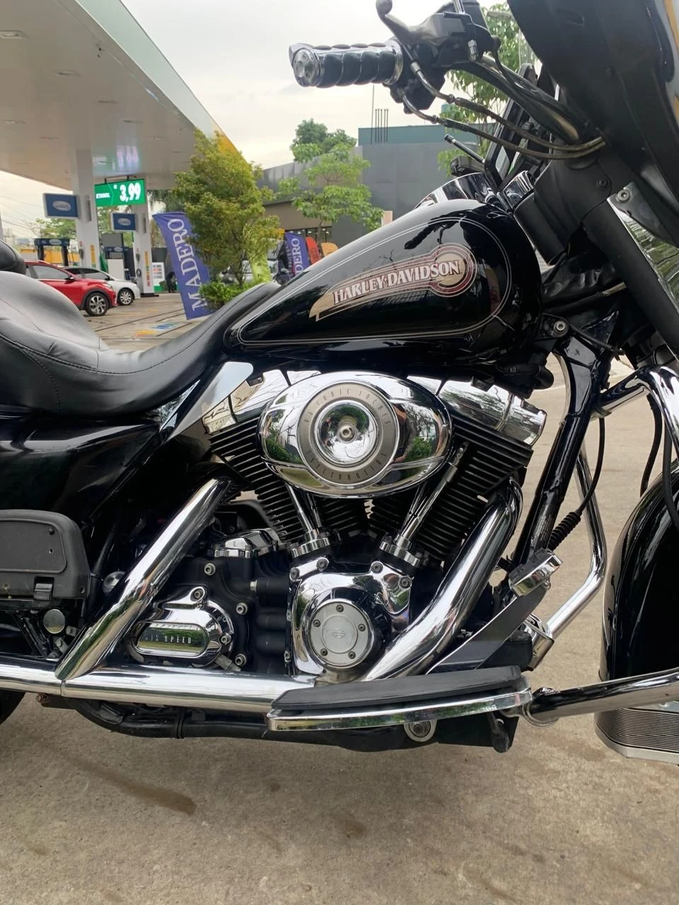 HARLEY-DAVIDSON ELECTRA GLIDE CLASSIC