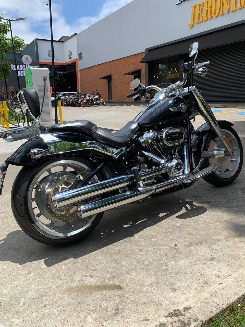 HARLEY-DAVIDSON SOFTAIL FAT BOY 114