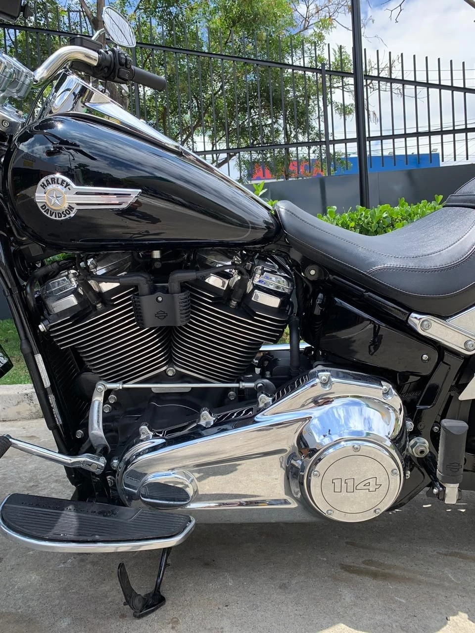 HARLEY-DAVIDSON SOFTAIL FAT BOY 114