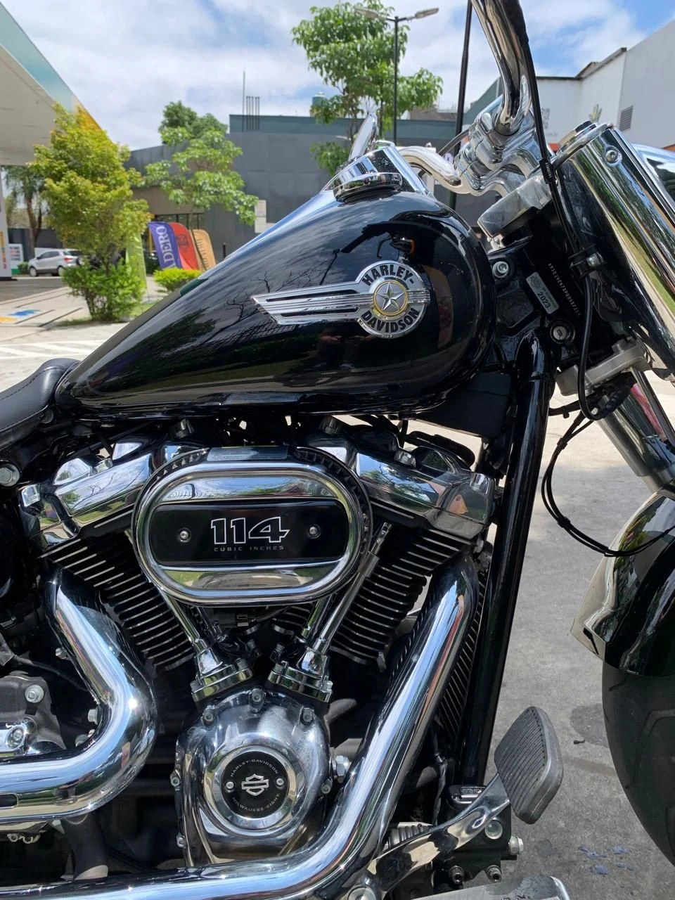 HARLEY-DAVIDSON SOFTAIL FAT BOY 114