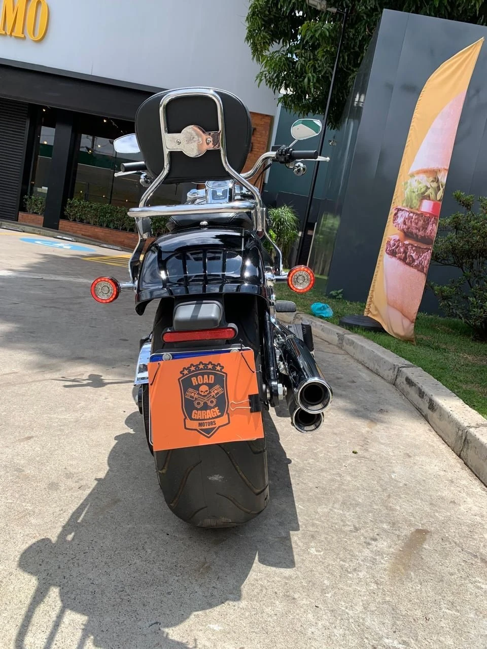 HARLEY-DAVIDSON SOFTAIL FAT BOY 114