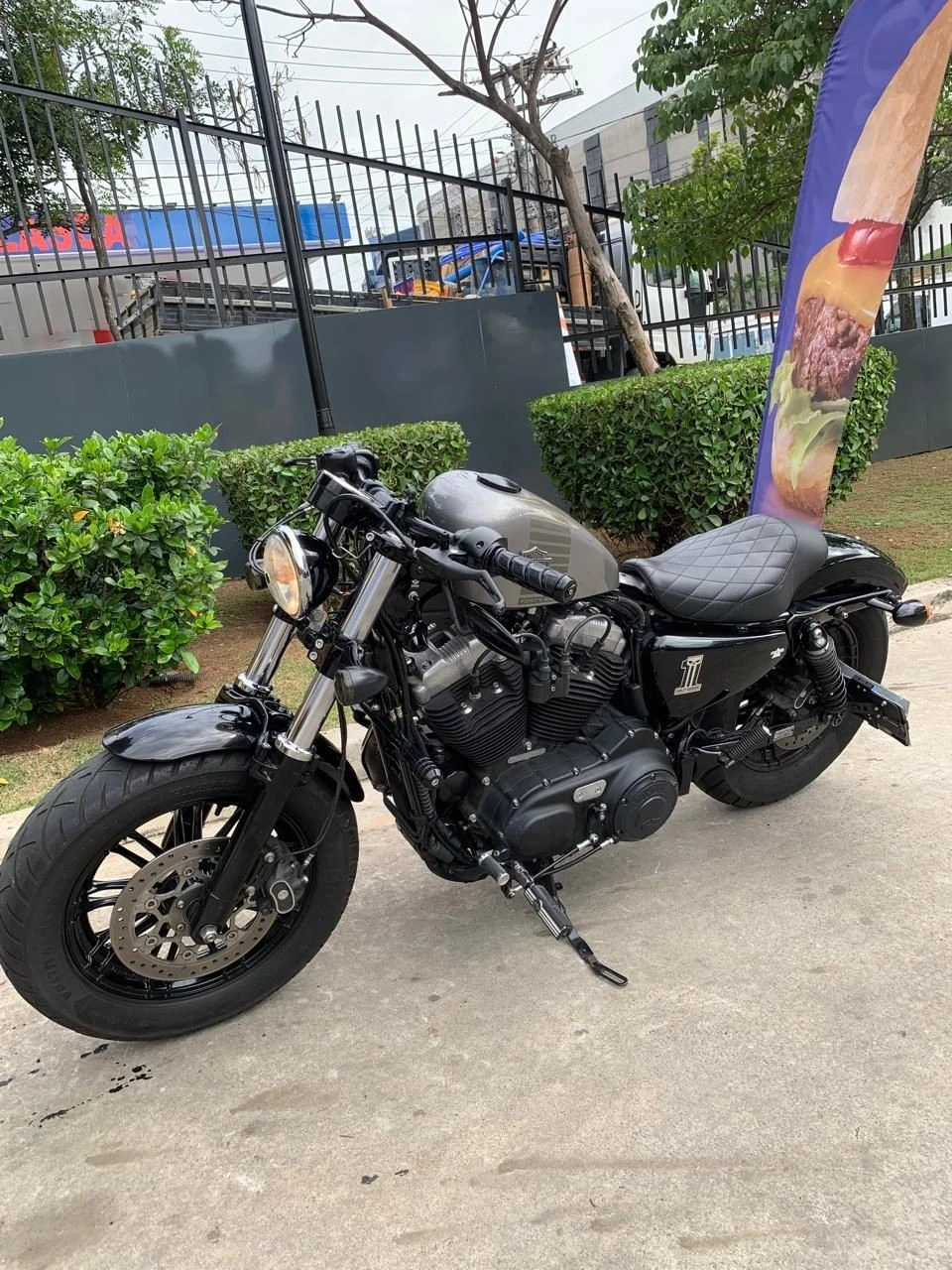 HARLEY-DAVIDSON SPORTSTER FORTY-EIGHT